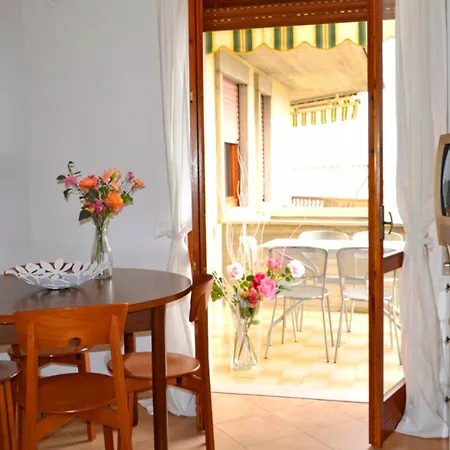 - Ferienwohnung Viola * Tignale